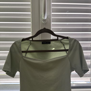 5 t-shirts
