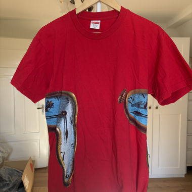 T-shirt Supreme rouge
