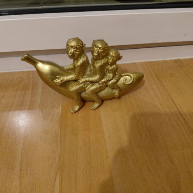 KARE decorative figure monkeys on banana gold