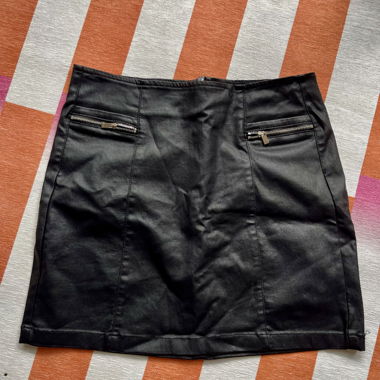 Jupe noire simili-cuir