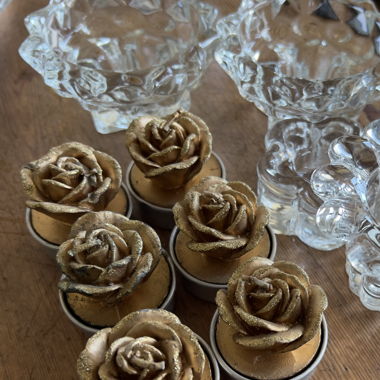 Small –Gold Glittery Rose form– Candles