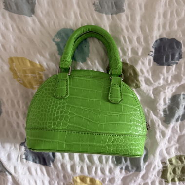 Borsa verde effetto coccodrillo