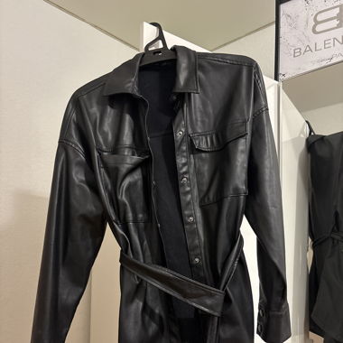 veste en similicuir mi longue 