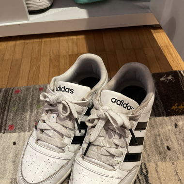 Adidas white flat 36.5 