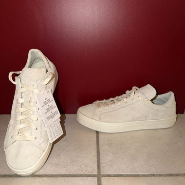 Adidas Court Vantage