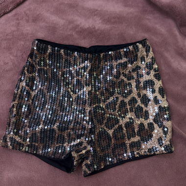 Pailletten-Shorts mit Leo-Muster