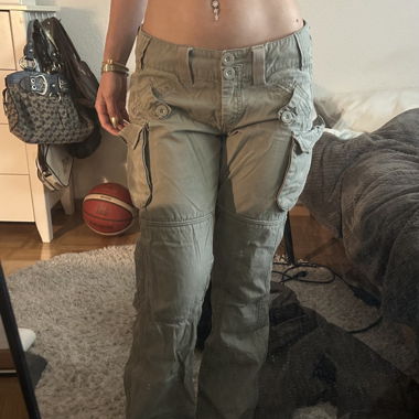 Grüne CargoHose Slim, Vintage Style
