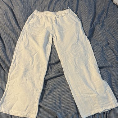 Weisse Freizeithose