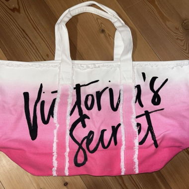 Victoria‘s Secret Shopper