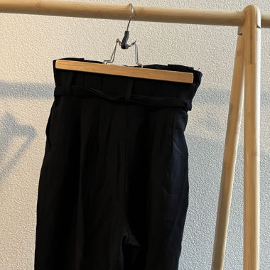 Pantalon noir taille haute