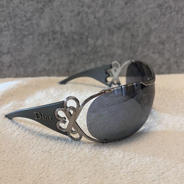 Dior – Vintage Mask-Style Sunglasses