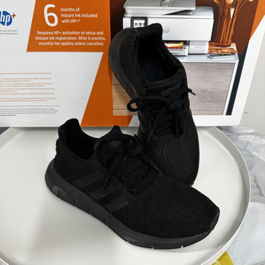 Adidas schwarze Sneaker