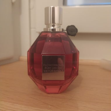Flower Bomb Ruby Orchid Viktor & Rolf