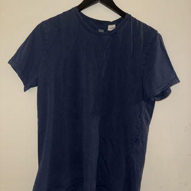 Marineblaues Levi's T-Shirt