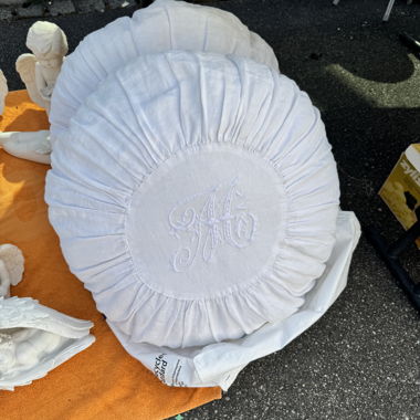 Cuscini decorativi rotondi bianchi