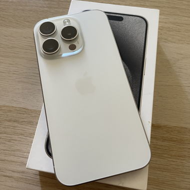 iPhone 15 Pro 128 GB Akku 94%