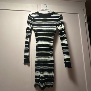 Striped knit dress with long sleeves