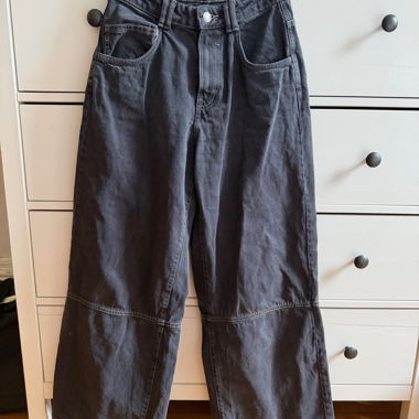 Pantaloni Bershka in denim grigio scuro