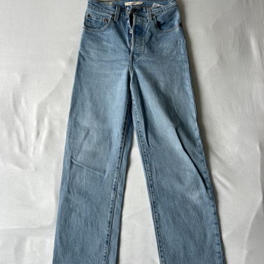 Levi’s Ribcage Straight Jeans light blue, size 24