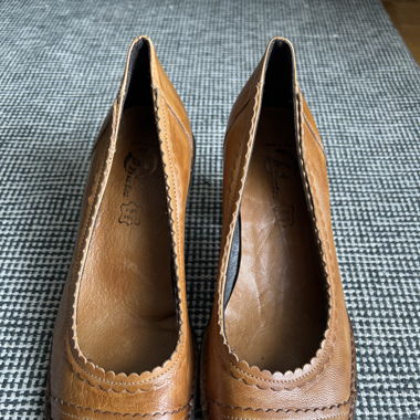 Vintage Brown Leather pumps size 37