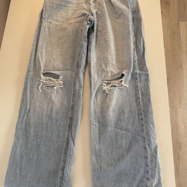 Straight-Leg-Jeans