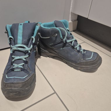 Scarponi da trekking alti