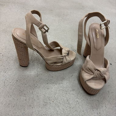 Escarpins plateforme beige Aldo