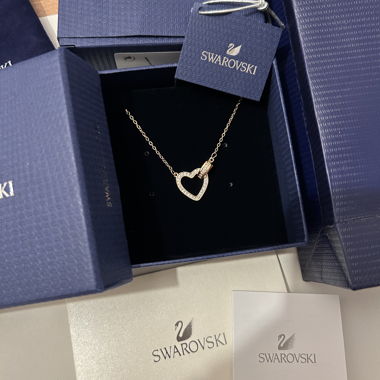 Swarovski Necklace Lovely rosegold heart necklace
