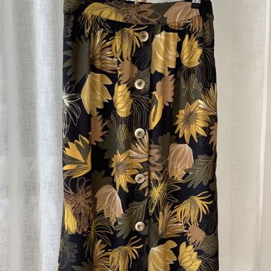 Skirt flower print
