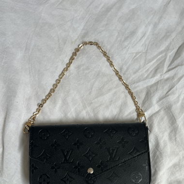 black louis vuitton bag 