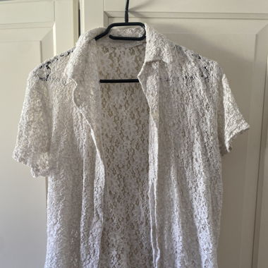 lace shirt