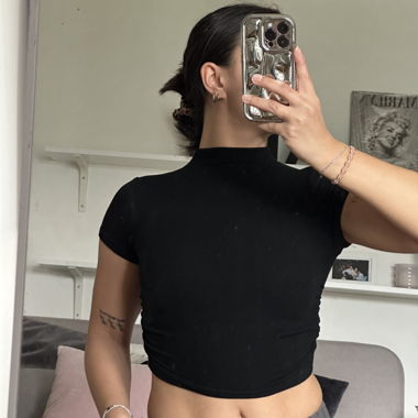 BLACK TSHIRT 