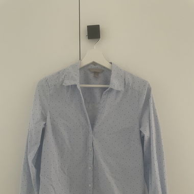 Gepunktete Bluse