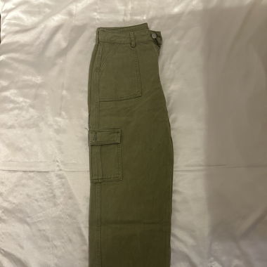 Cargo vert kaki