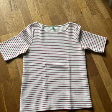 gestreiftes T-Shirt