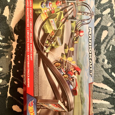 Hot Wheels Mario Kart Rennstrecke