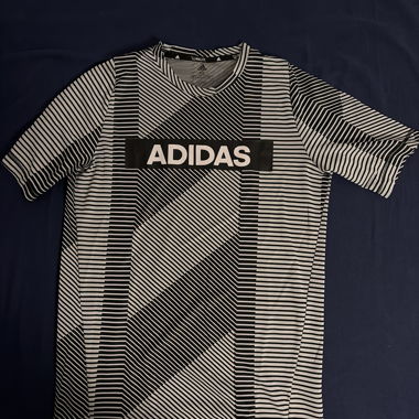 T-shirt Adidas