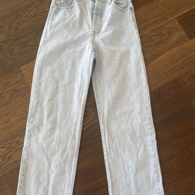 Hellblaue Mom-Jeans
