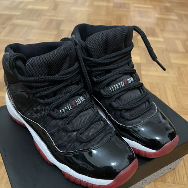 Air Jordan 11 Retro GS Playoffs Bred (2019)