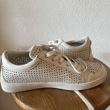 GUESS Shoes size 39 