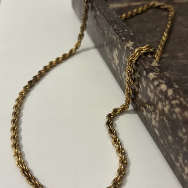 Collier vintage couleur or