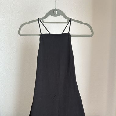 Schwarzes Minikleid