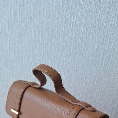 Petit sac porté épaule ou main