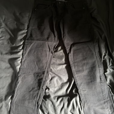 Pantaloni neri