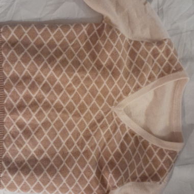 pull crème beige col en V