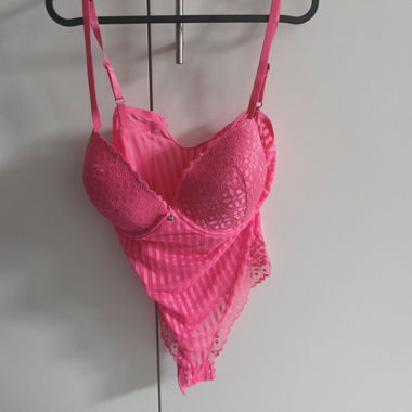 Body lingerie rose 85 D