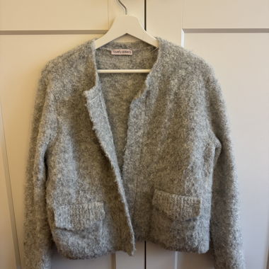Cardigan grigio morbido in maglia Lovely Sisters