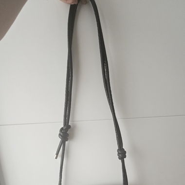 Schwarze Handtasche 