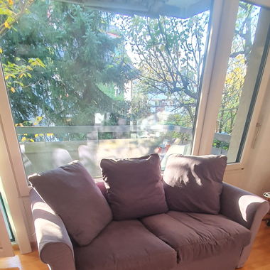 Graues 2er-Sofa aus Stoff zum Verkauf in 8032 ZH