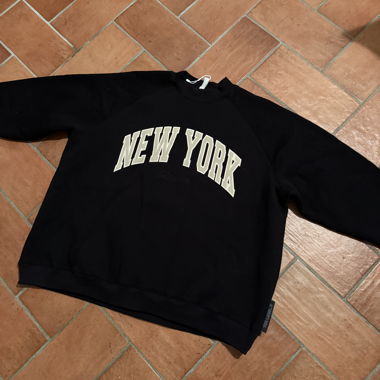 Label B Sweatshirt